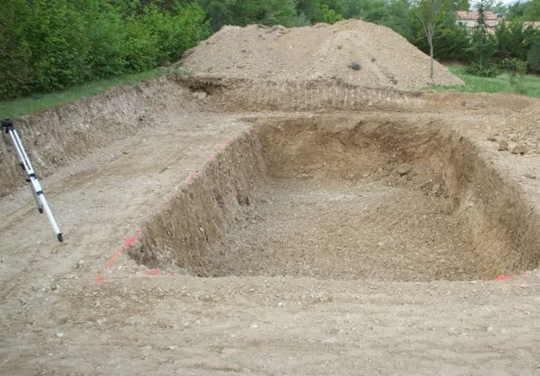 Terrassement pour une piscine à Ornex, Échenevex, Monsieur Hugo Tardy
