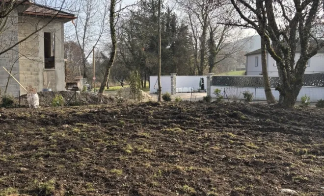 Terrassement à Divonne., Échenevex, Monsieur Hugo Tardy